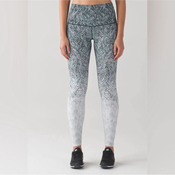 Lululemon Under Pant Hi-Rise Dazzle Nulux Leggings Women's 8 - Picture 1 of 10